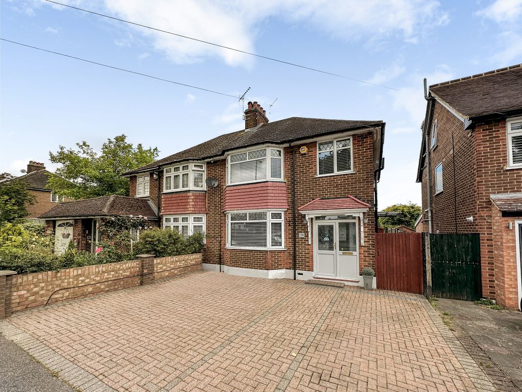 3 bed semidetached house for sale in Balmoral Road, Watford WD24, £
