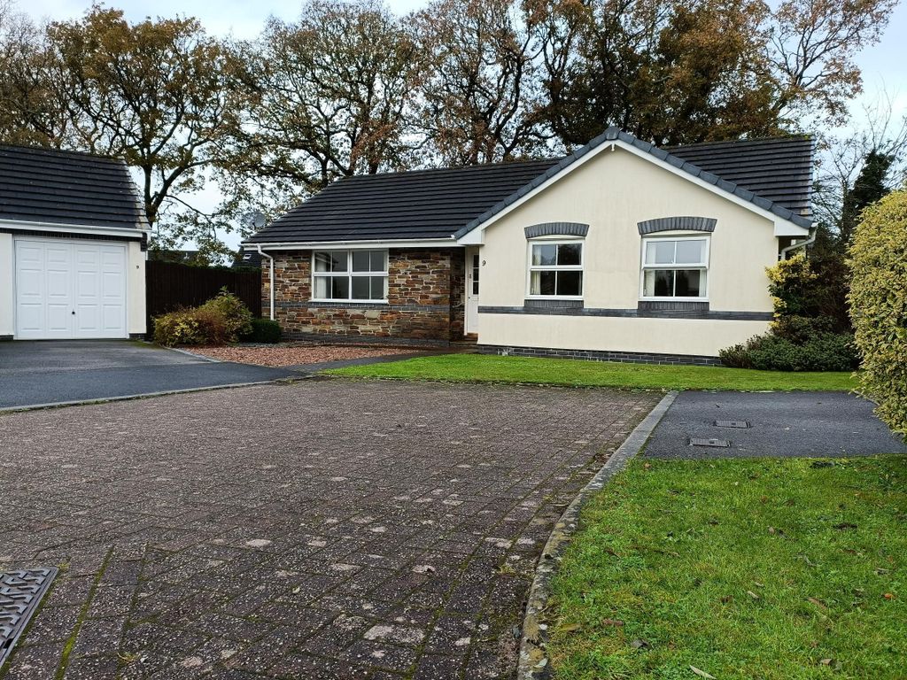 3 bed bungalow to rent in Primrose Gardens, Tavistock, Devon PL19 Zoopla