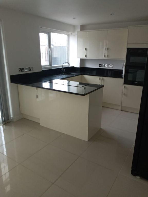 3 bed semidetached house to rent in Aldridge Road, Sutton Coldfield