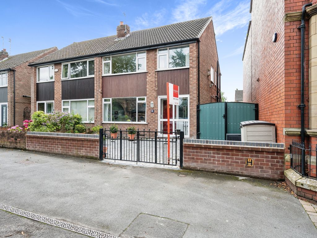 4 bed semidetached house for sale in High Street, NewtonLeWillows