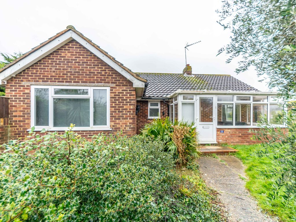 2 bed detached bungalow for sale in Briar Close, Church Road, Yapton