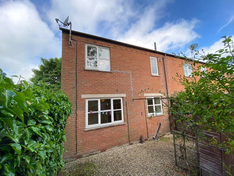 1 bed end terrace house for sale in Glastonbury Close, Belmont