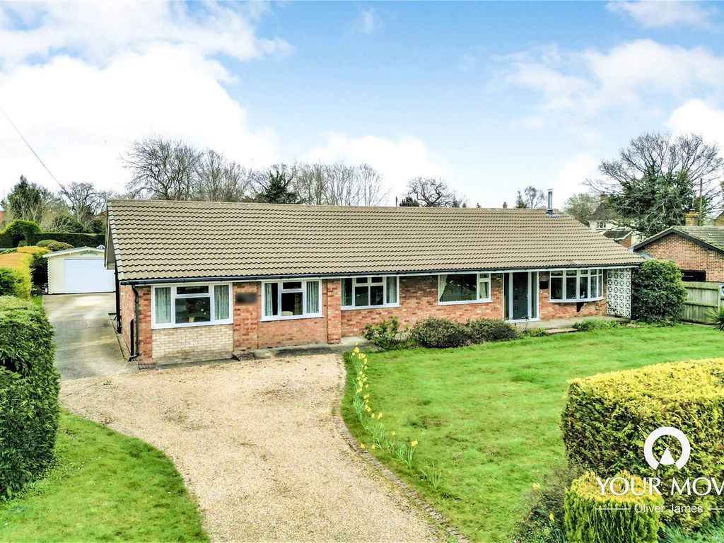3 bed bungalow for sale in Dun Cow Road, Aldeby, Beccles, Norfolk NR34