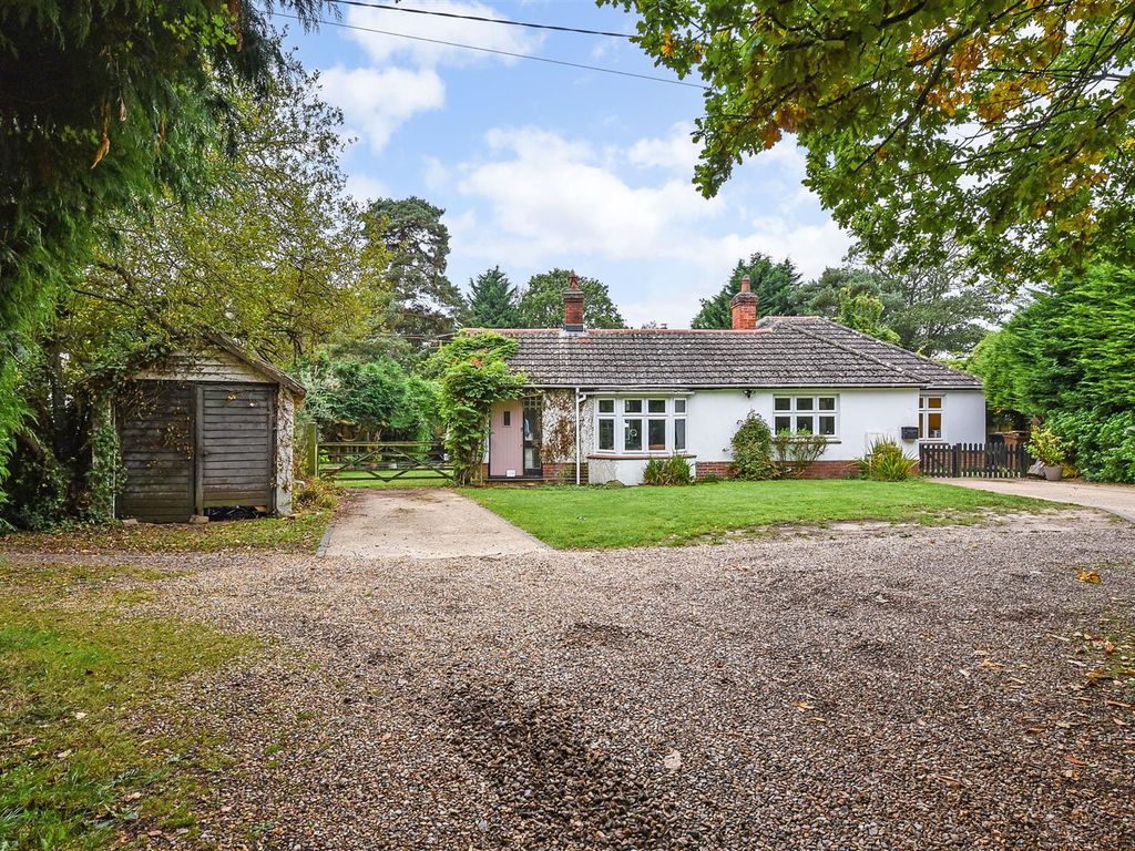 3 Bed Detached Bungalow For Sale In Rownhams Lane North Baddesley