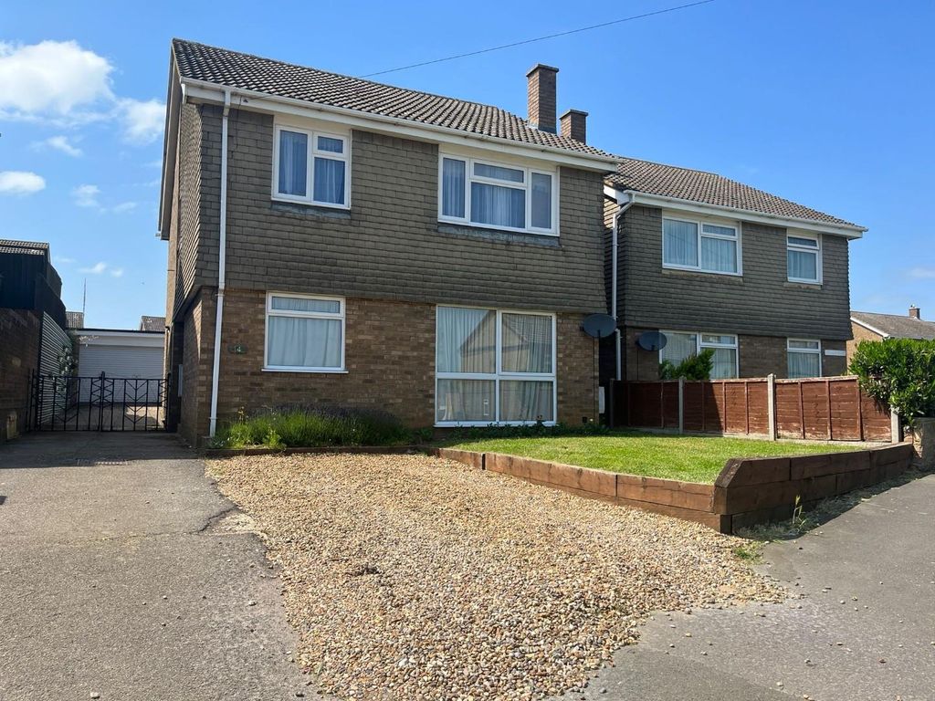 3 bed detached house for sale in Biggleswade Road, Potton, Sandy SG19