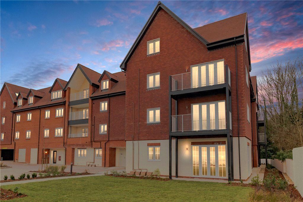 New home, 2 bed flat for sale in Station Road North, Merstham, Redhill