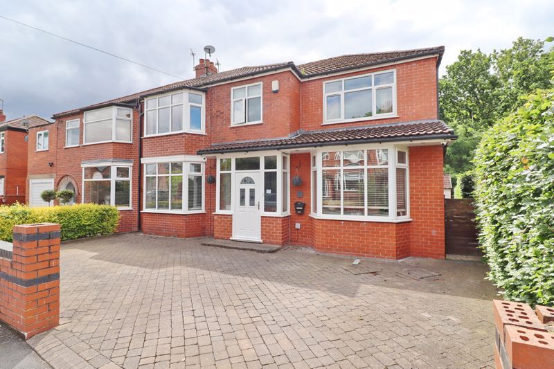 4 bed semidetached house for sale in Kingsway, Worsley, Manchester M28
