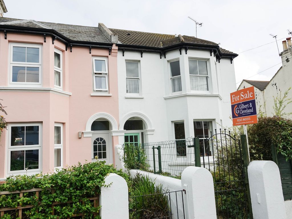 3 bed end terrace house for sale in Wood Street, Bognor Regis PO21, £