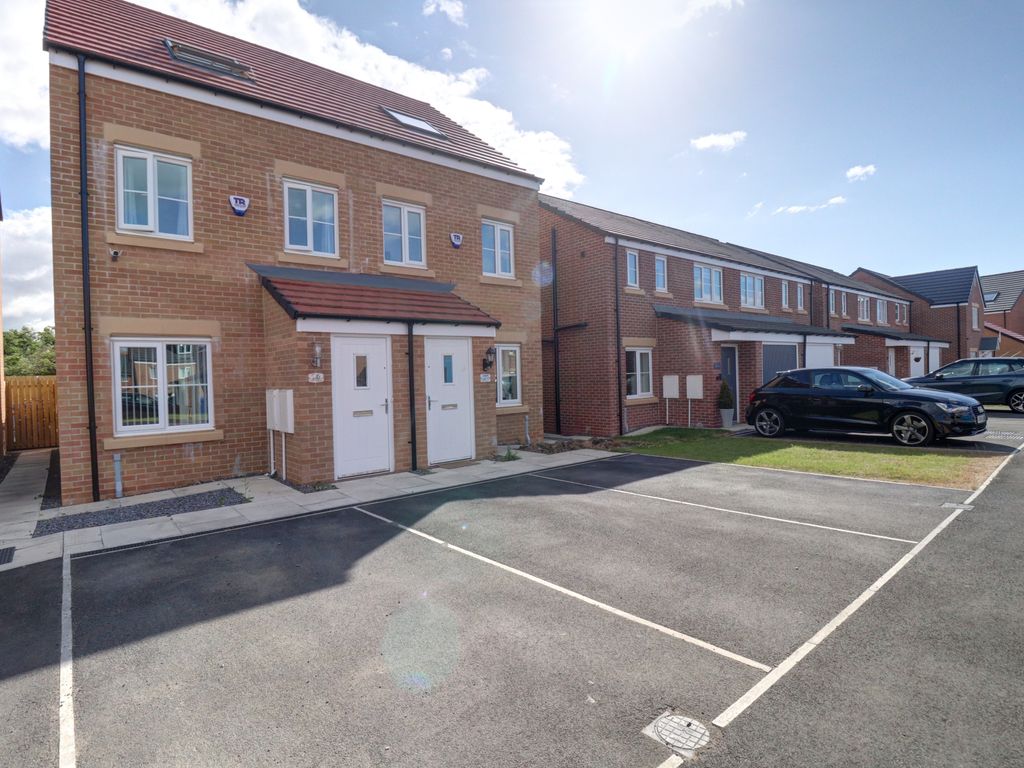 3 bed semidetached house for sale in Yeavering Way, Blyth NE24 Zoopla