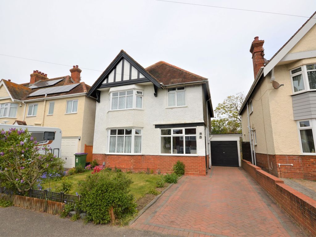4 bed detached house for sale in Alder Road, Folkestone CT19 Zoopla