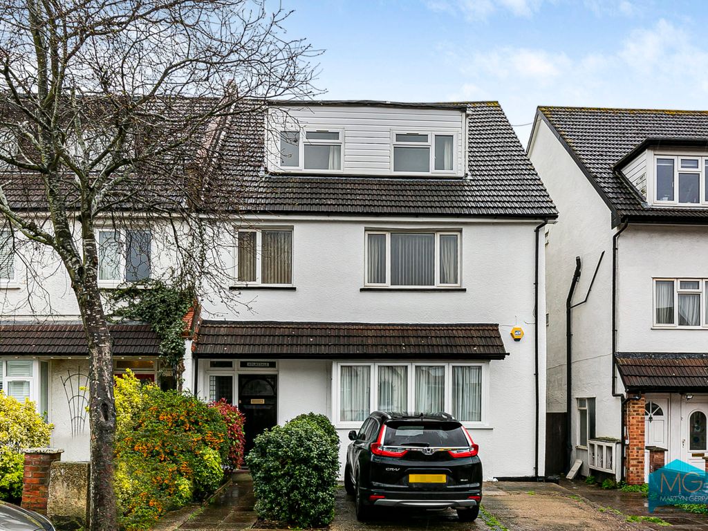 2 bed flat to rent in Chislehurst Avenue, North Finchley, London N12