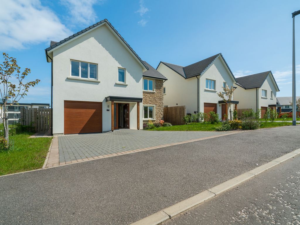 5 bed detached house to rent in Hazledene Drive, Hazlehead, Aberdeen