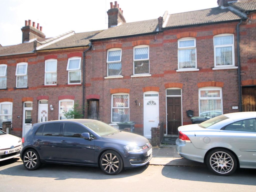 2 bed terraced house for sale in St. Peters Road, Luton LU1 Zoopla