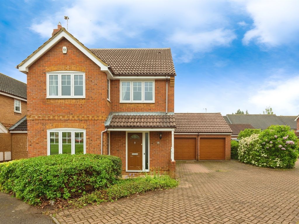 4 bed detached house for sale in Holly Drive, Lavender Grange