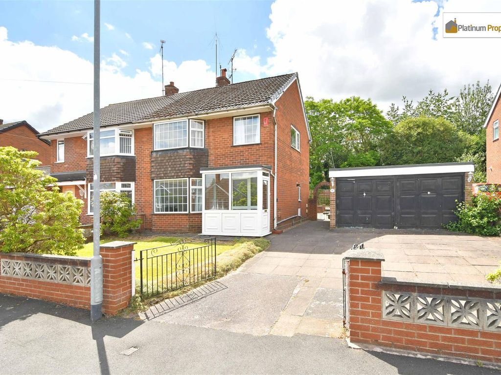 3 bed semidetached house for sale in Applewood Crescent, Catchem's