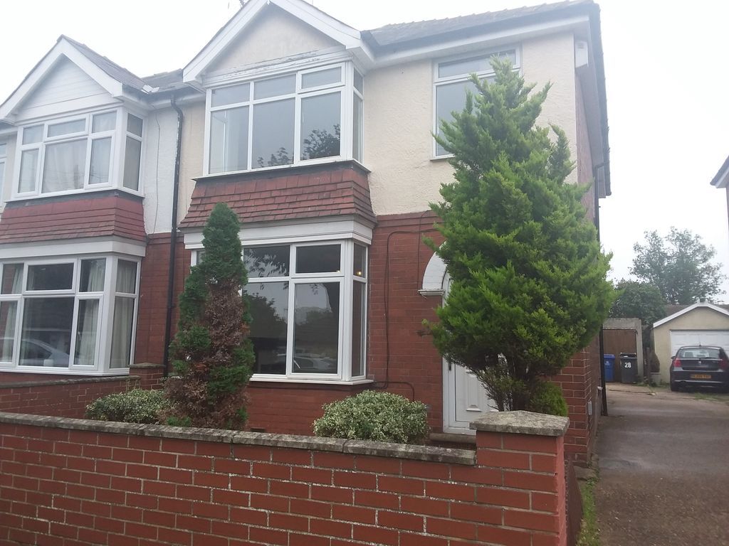 3 bed semidetached house to rent in The Grove, Wheatley Hills