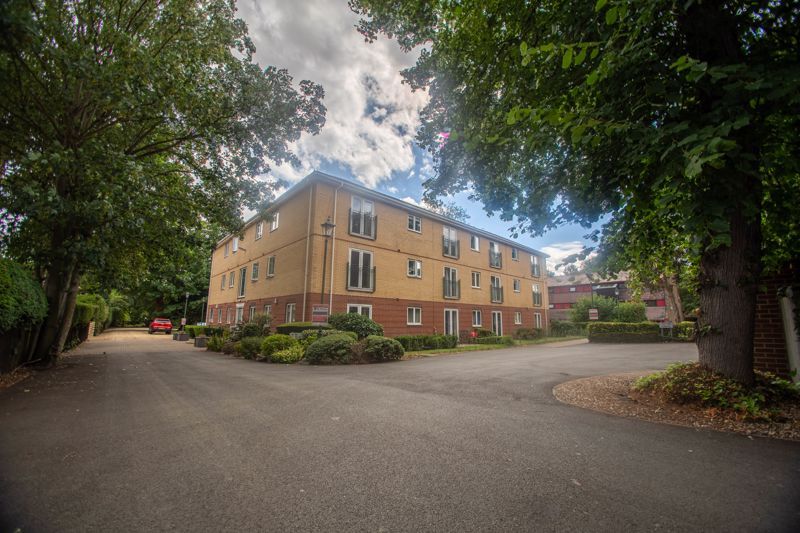 2 bed flat for sale in Thorpe Road, Longthorpe, Peterborough PE3 Zoopla