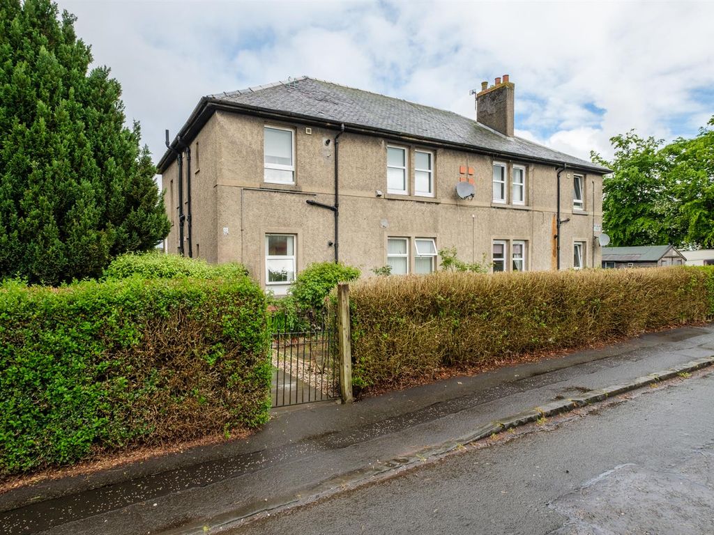 2 bed flat for sale in Douglas Street, Carluke ML8 Zoopla