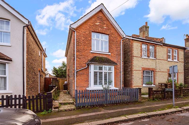 2 bed detached house for sale in Alpine Road, Redhill RH1 Zoopla