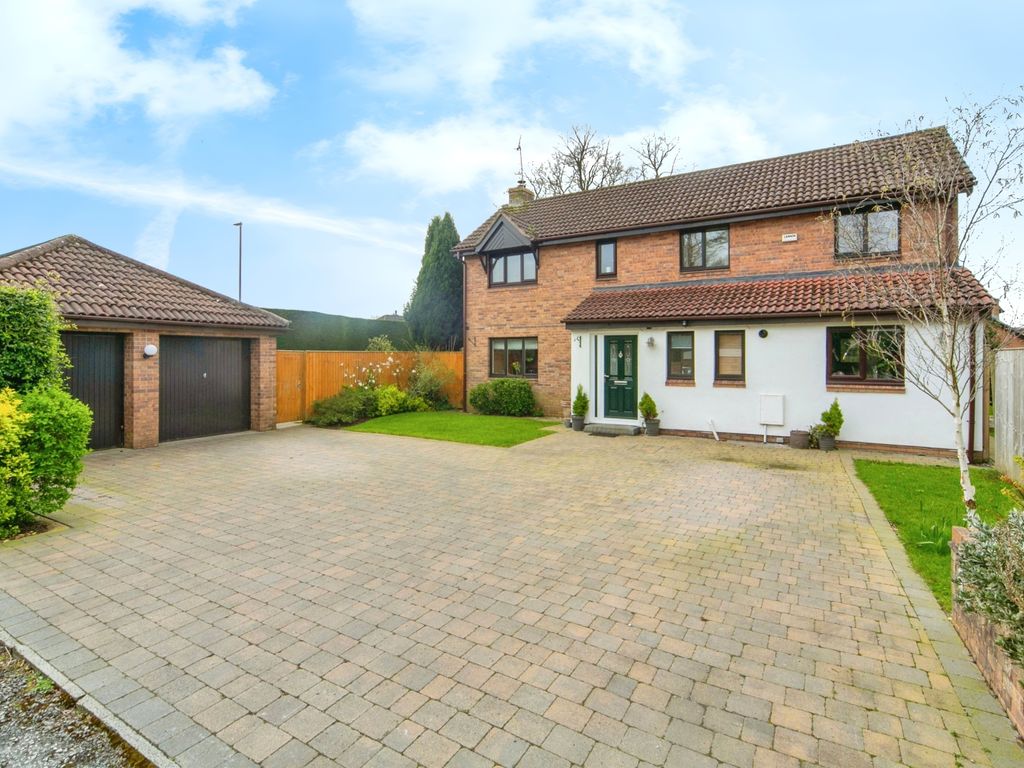 5 bed detached house for sale in The Beeches, Upton, Chester, Cheshire