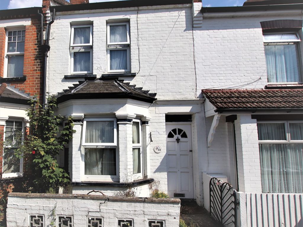 2 bed terraced house for sale in Mead Road, Edgware HA8 Zoopla