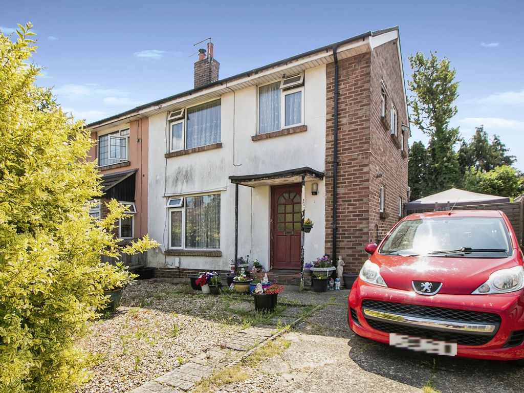 3 bed semidetached house for sale in Grove Road, Poole BH12 Zoopla