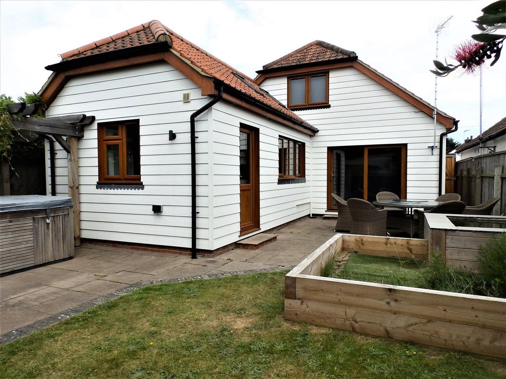 3 bed detached bungalow for sale in Princethorpe Road, Ipswich IP3 Zoopla