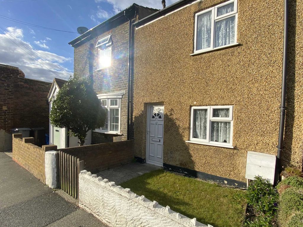 2 bed semidetached house for sale in Great Eastern Road, Brentwood