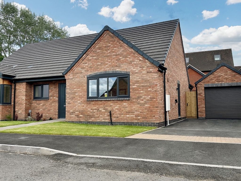 New home, 3 bed detached bungalow for sale in Aldermead Close, Admaston