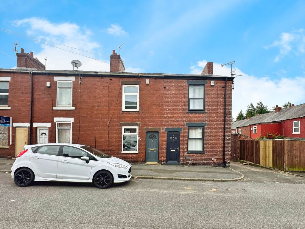 2 bed terraced house for sale in Cross Street, Goldthorpe, Rotherham