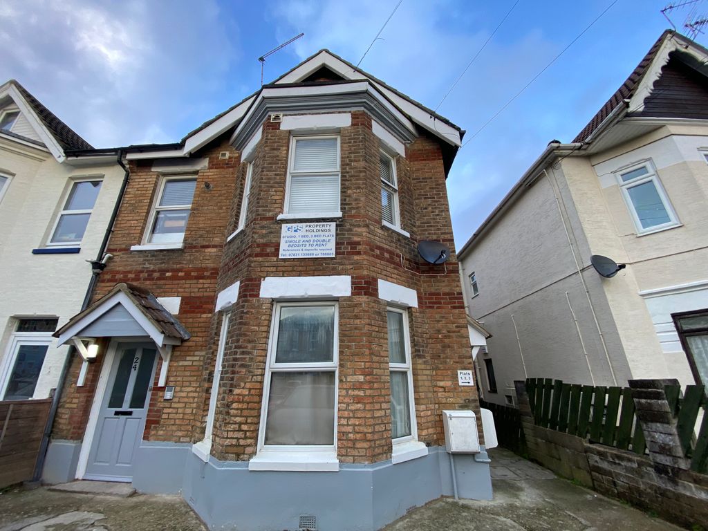 1 bed flat to rent in Westby Road, Bournemouth BH5, £795 pcm