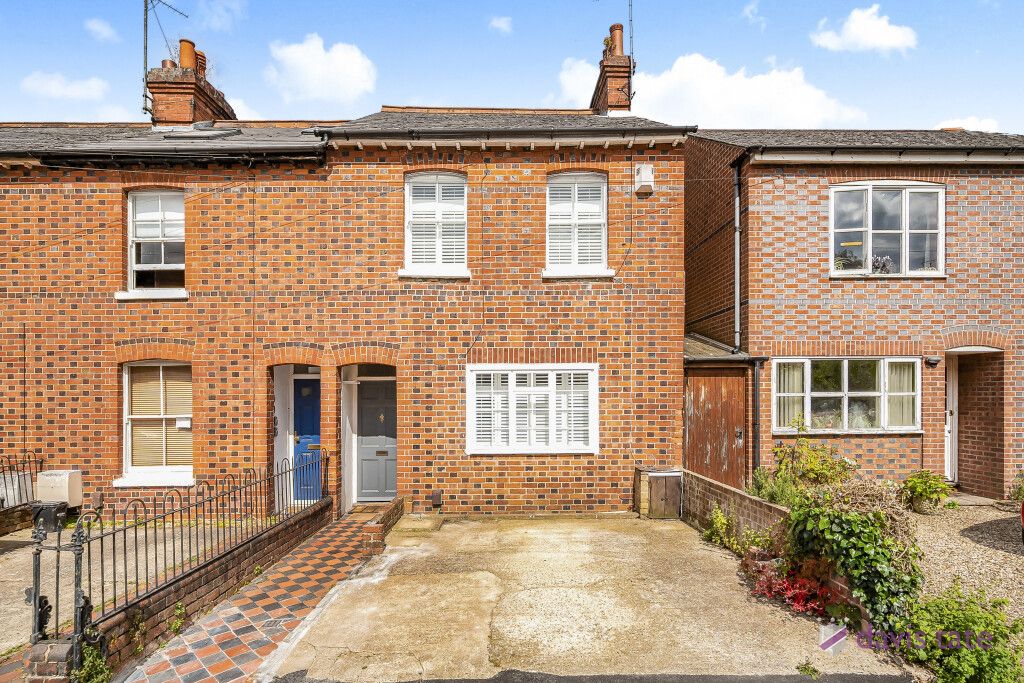 3 bed end terrace house to rent in Carnarvon Road, Reading, Berkshire