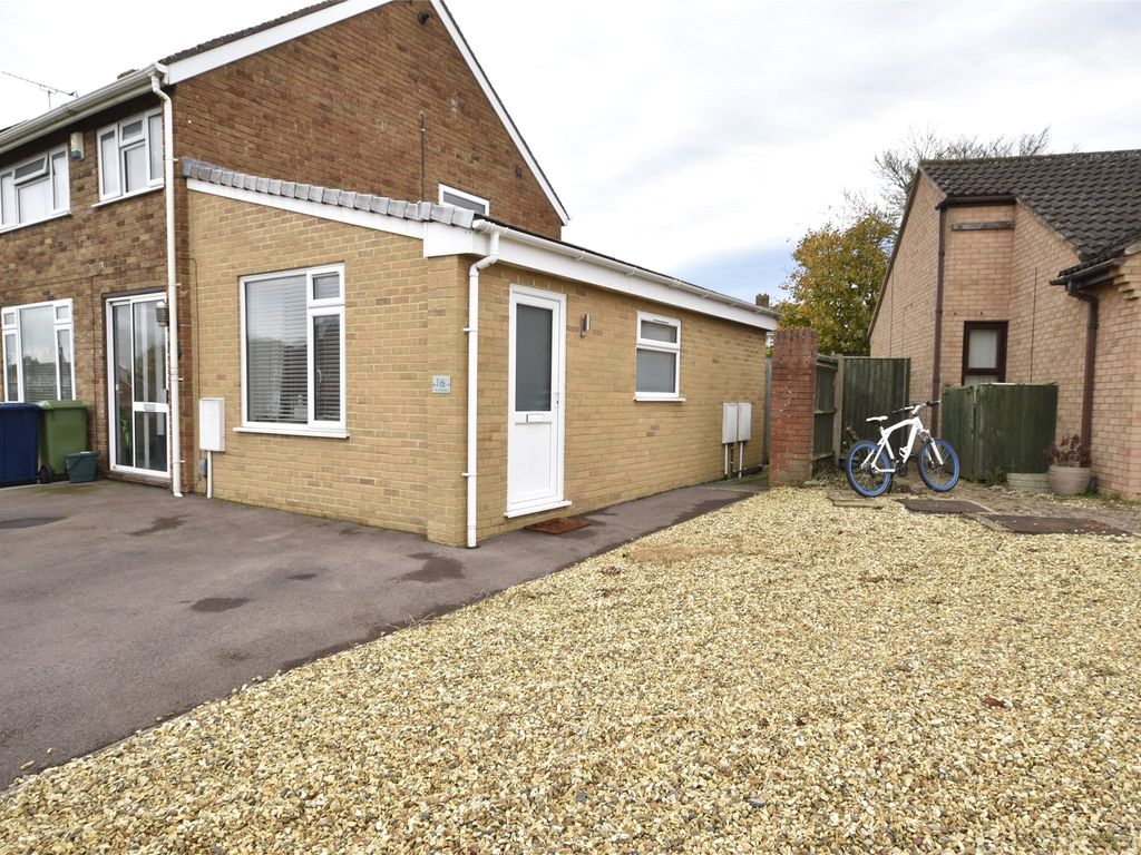 1 bed flat for sale in Harpfield Road, Cleeve, Cheltenham