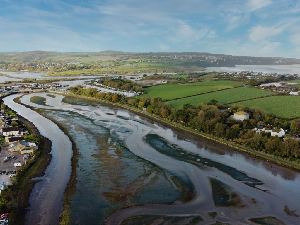 3 bed terraced house for sale in Commercial Road, Hayle TR27 Zoopla
