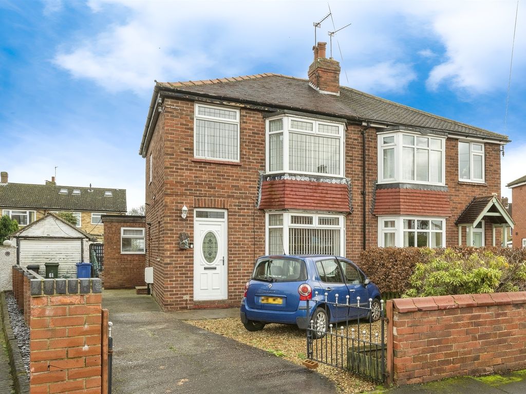 3 bed semidetached house for sale in Masefield Road, Wheatley Hills