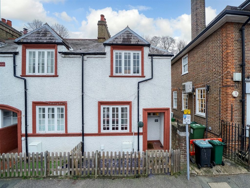 2 bed cottage for sale in Lower Road, Chorleywood, Rickmansworth WD3, £
