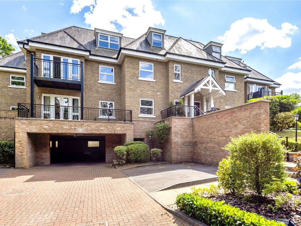 Long Gables, 10 South Park, Gerrards Cross, Buckinghamshire SL9  