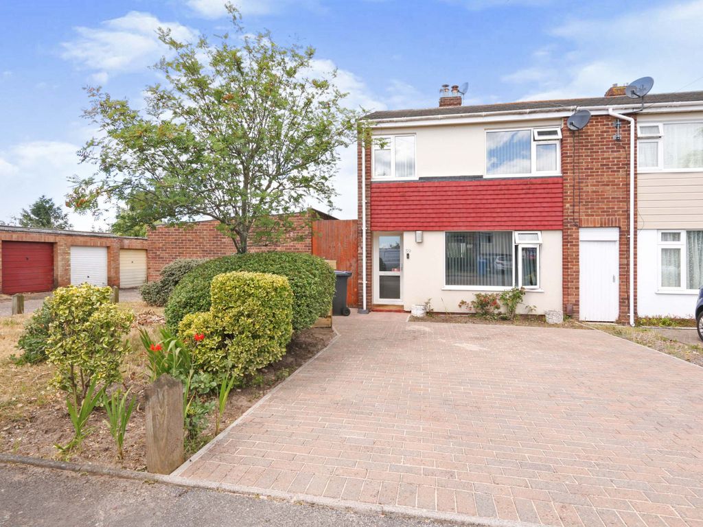 3 bed end terrace house for sale in Farnham Road, Poole, Dorset BH12