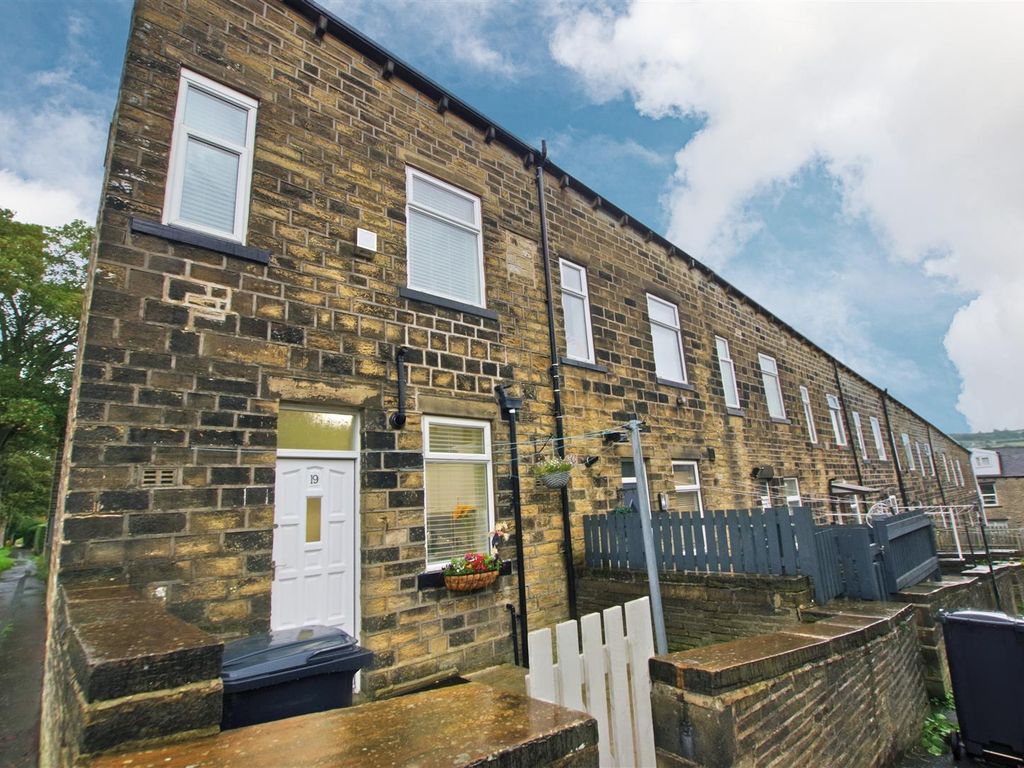 2 bed end terrace house for sale in Cleveleys Avenue, Sowerby Bridge