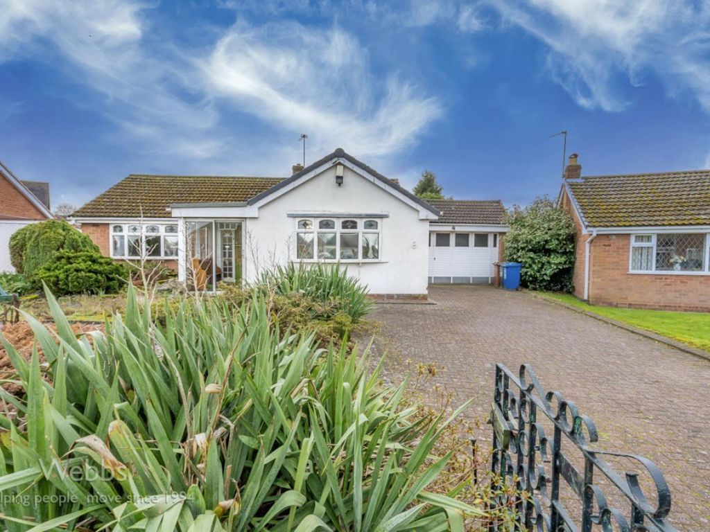 3 bed detached bungalow for sale in Swallow Croft, Lichfield WS13 Zoopla