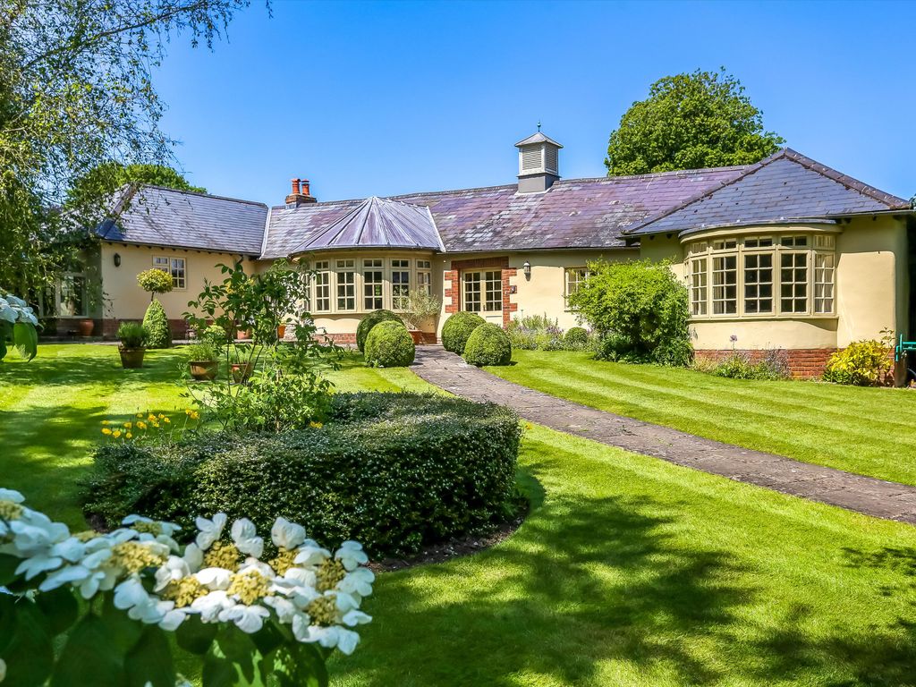 3 bed detached house for sale in Crawley, Winchester, Hampshire SO21, £1,495,000 Zoopla