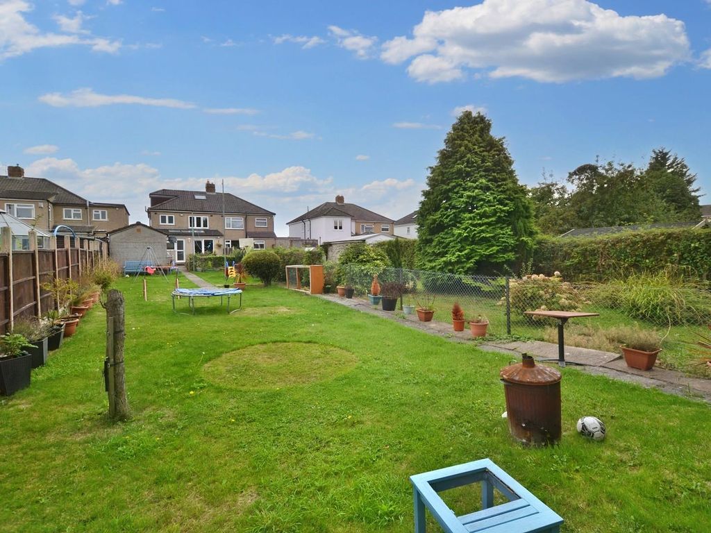 4 bed semidetached house for sale in Headley Lane, Headley Park