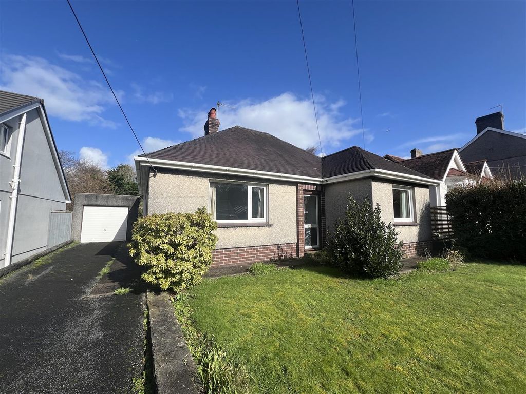 2 bed detached bungalow for sale in Brynymor Road, Gowerton, Swansea