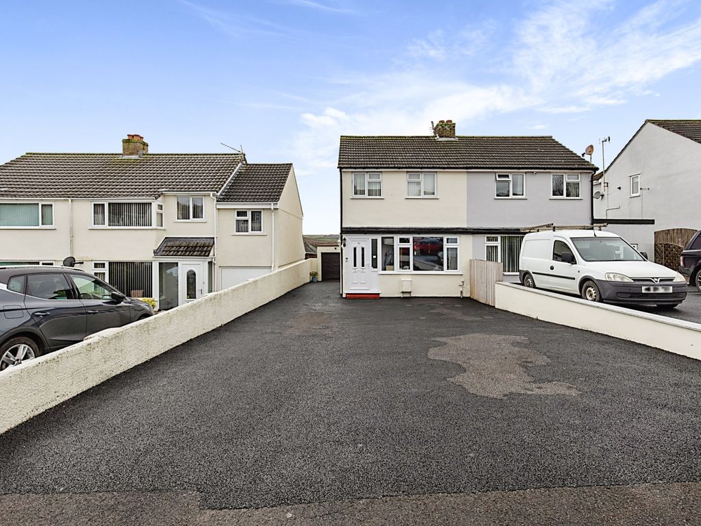 2 bed semidetached house for sale in Queens Crescent, Bodmin, Cornwall