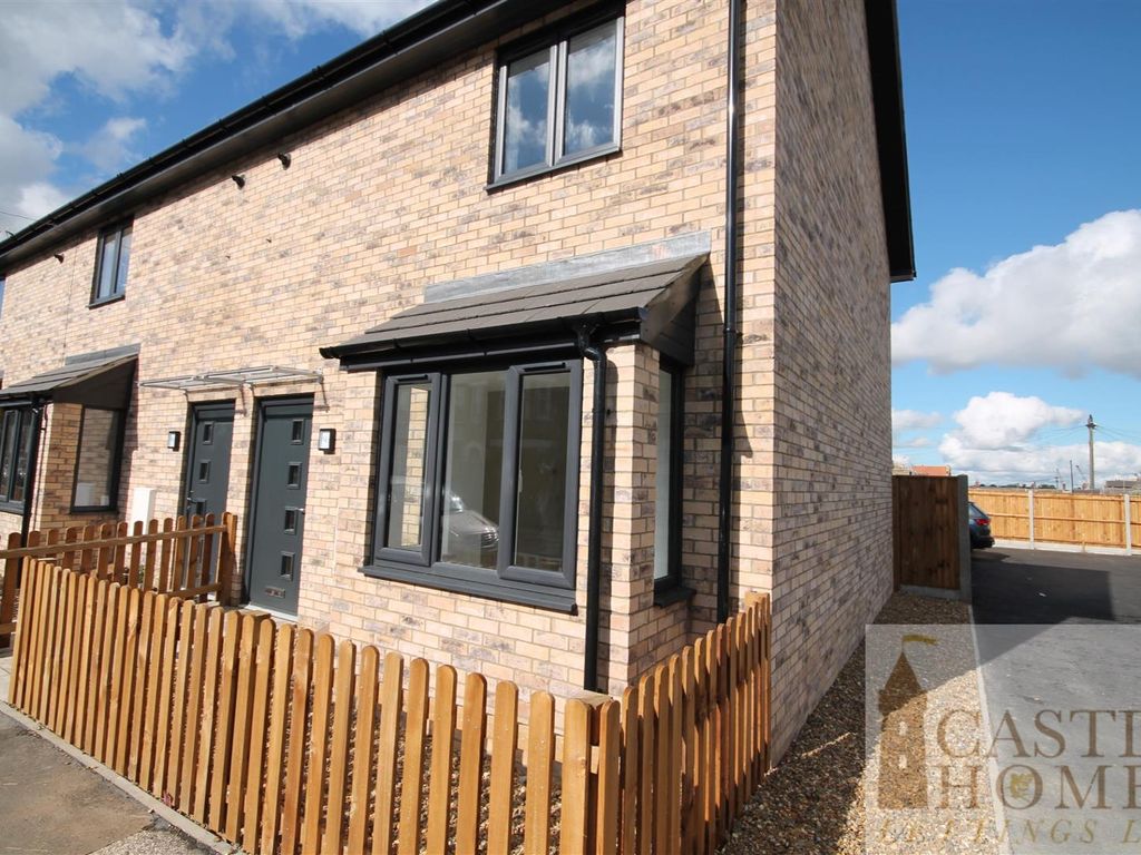 2 bed end terrace house to rent in Carlton Road, Lowestoft NR33 Zoopla