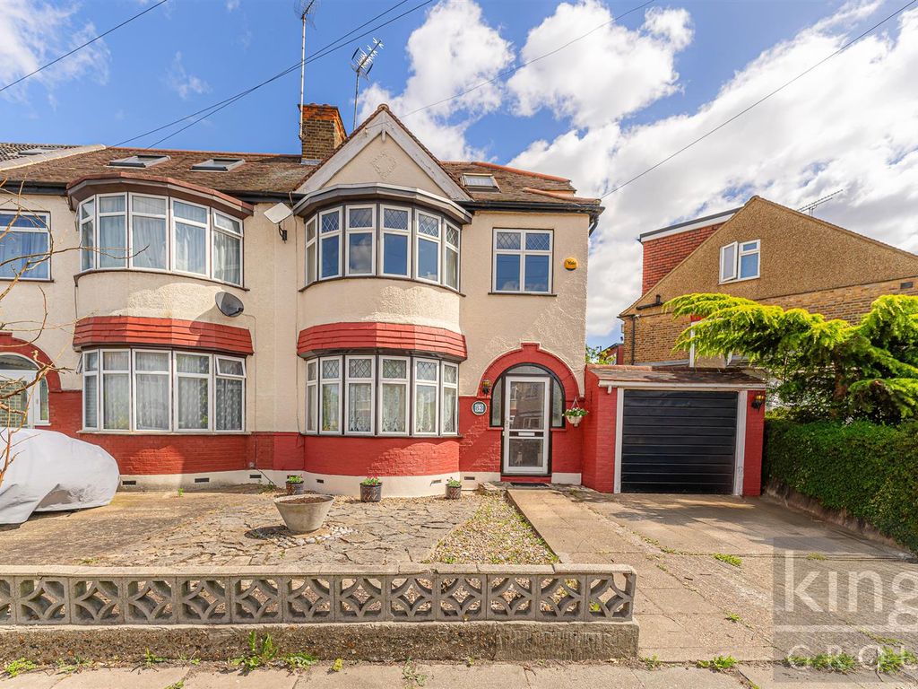 4 bed end terrace house for sale in Trinity Avenue, Enfield EN1, £