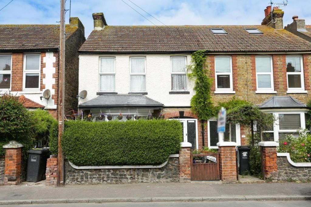3 bed semidetached house for sale in Beacon Road, Broadstairs CT10