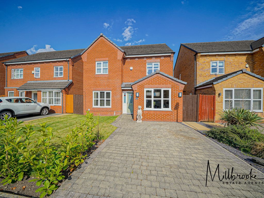 4 bed detached house to rent in Briarwood Close, Astley, Manchester M29