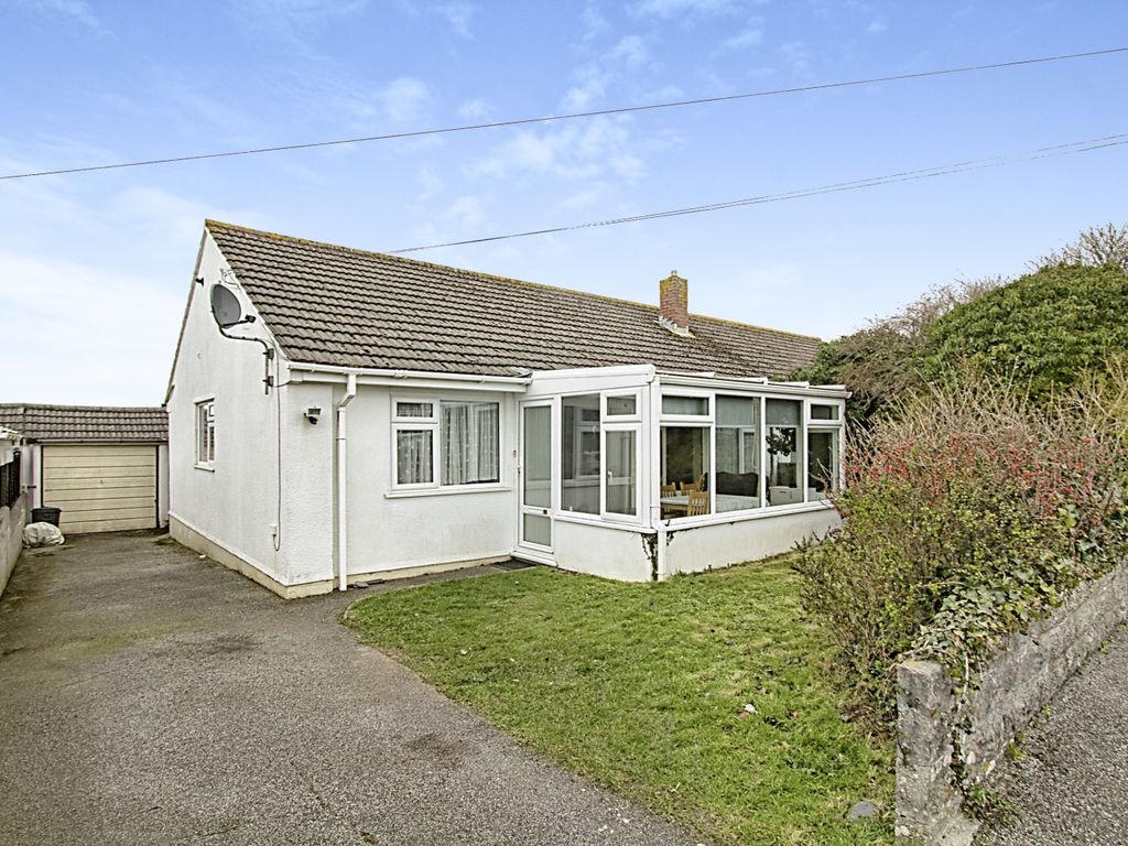 3 bed bungalow for sale in Holman Avenue, Camborne, Cornwall TR14, £