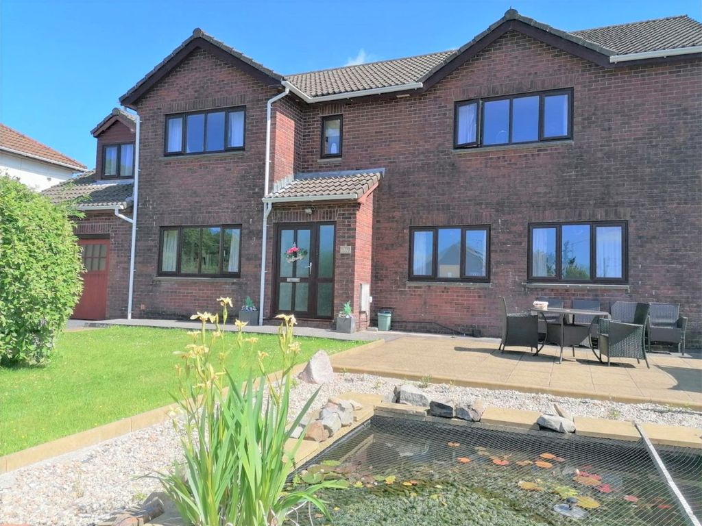 5 bed detached house for sale in Newtown Close, Ammanford SA18 Zoopla